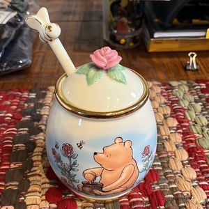 Pooh Disney -Lenox honey pot